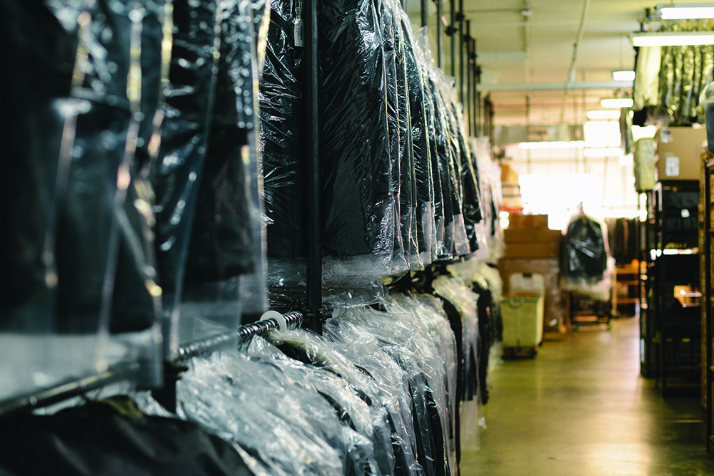 Why should you give your delicate clothing to a luxury dry cleaners ?